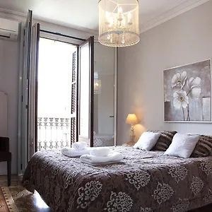 Opening Doors Aribau Apartment Barcelona
